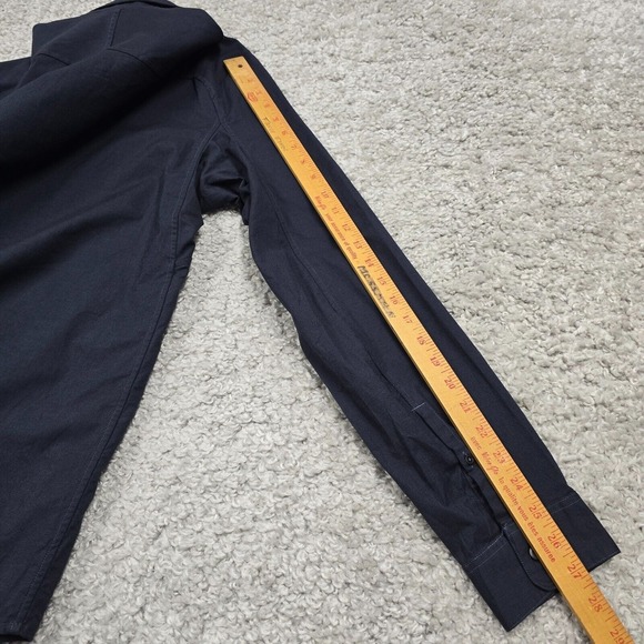 Lululemon All Town Buttondown Shirt Mens XL Blue Button Up Long Sleeve Logo - Picture 11 of 12